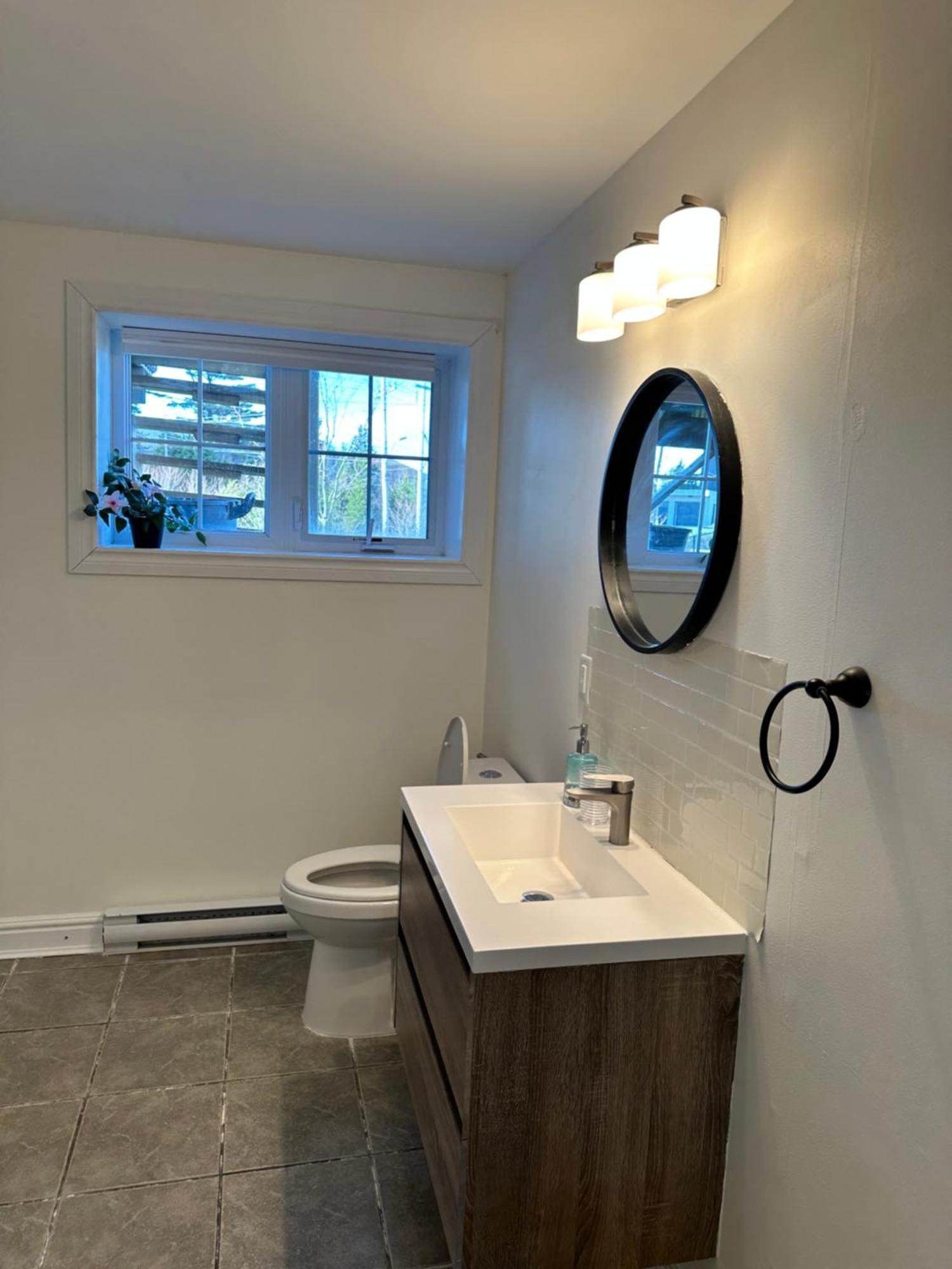 Central Halifax One Bedroom Apartment In Clayton Park Экстерьер фото