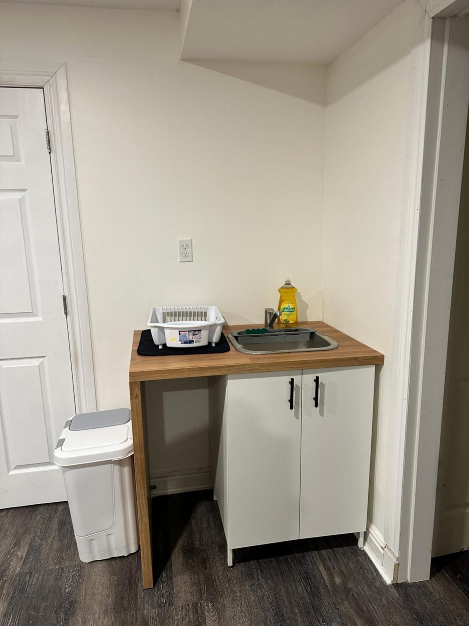 Central Halifax One Bedroom Apartment In Clayton Park Экстерьер фото