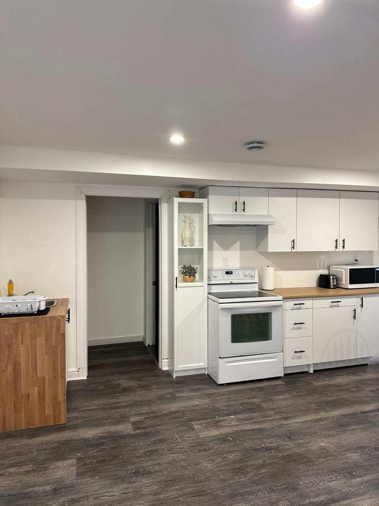 Central Halifax One Bedroom Apartment In Clayton Park Экстерьер фото